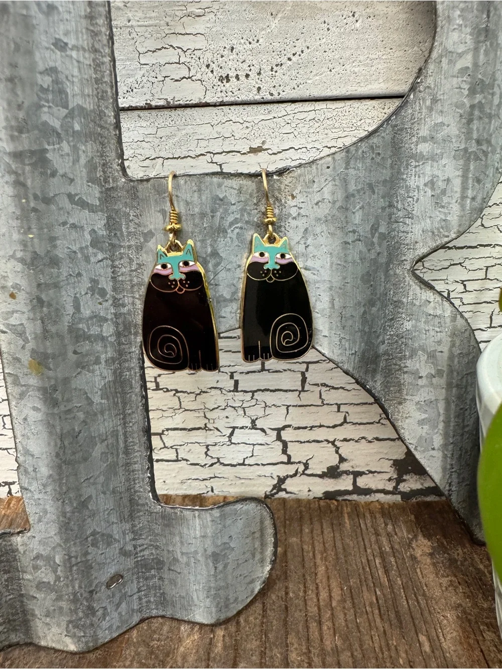 Vintage Laurel Burch Olivia Black Cat Mint Pink Enamel Dangle Earrings - Picture 1 of 3